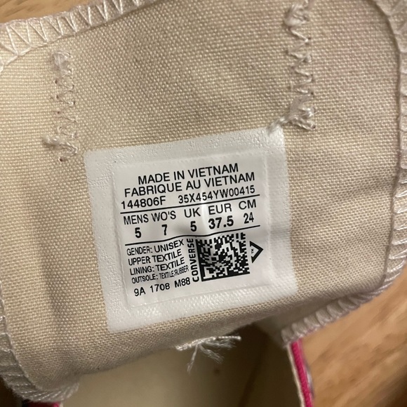 Hot Pink Low Converse - Picture 6 of 6